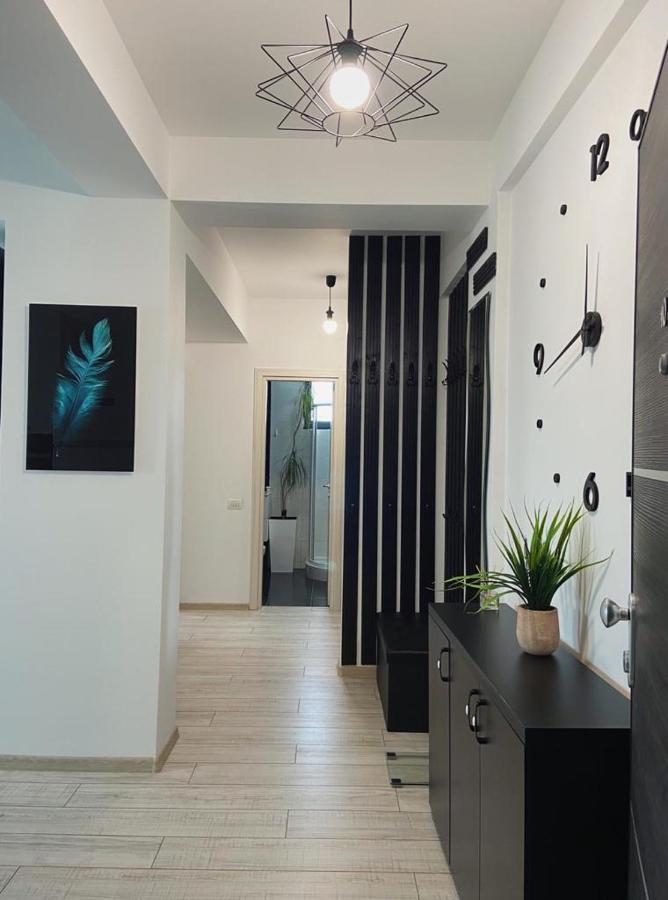 Peacock Apartament- Stefan Building Apartman Năvodari Kültér fotó
